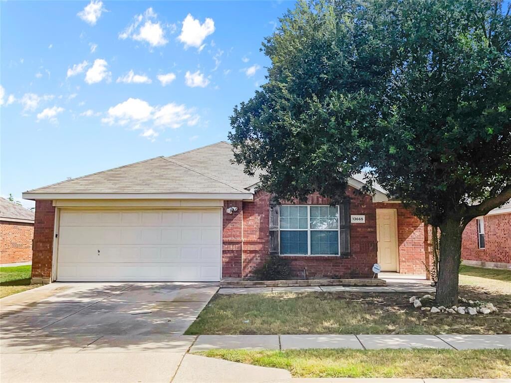 Property Photo: 13665 Trail Break Drive TX 76052