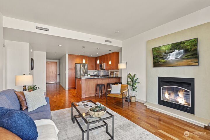 Property Photo:  10650 NE 9th Place 1525  WA 98004 