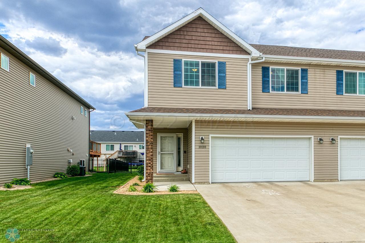 Property Photo: 1020 30 Avenue W ND 58078