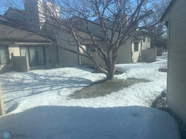 Property Photo: 334 Prairiewood Circle S ND 58103
