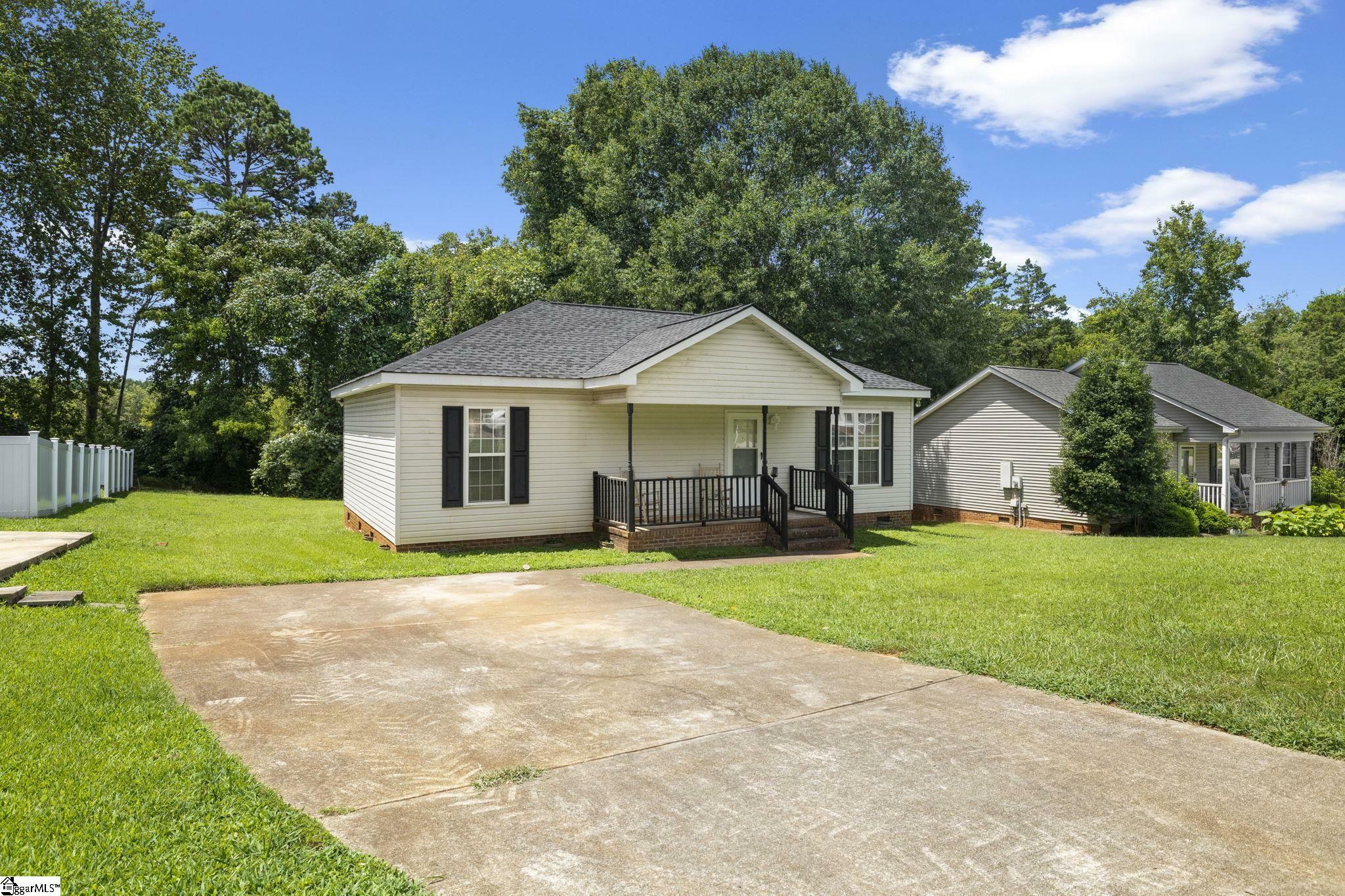 Property Photo:  18 Susan Drive  SC 29673 