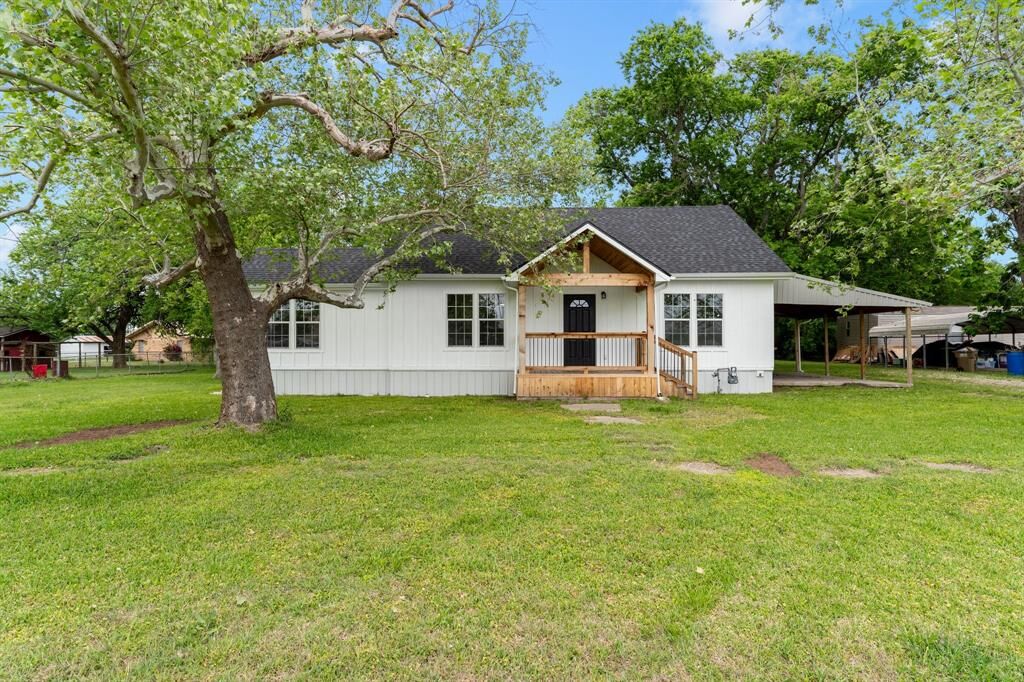 Property Photo:  304 Church Street  TX 75453 