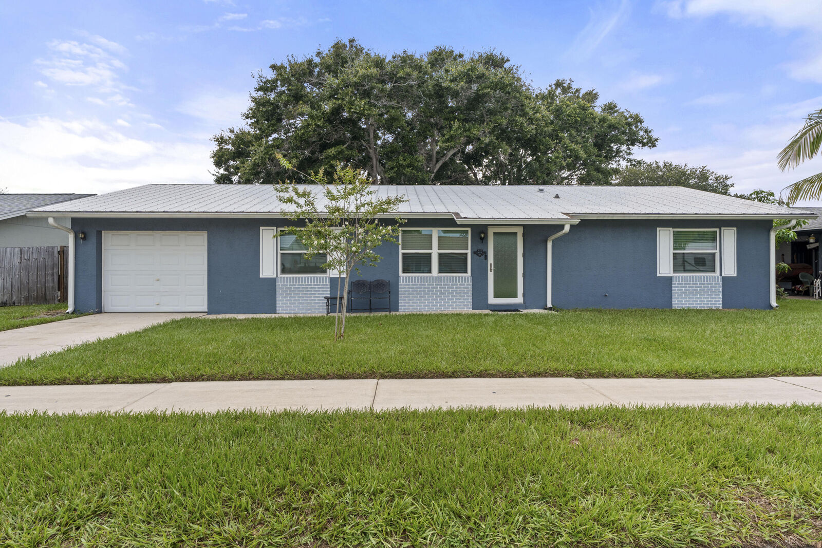 Property Photo:  2134 Circlewood Drive  FL 32935 