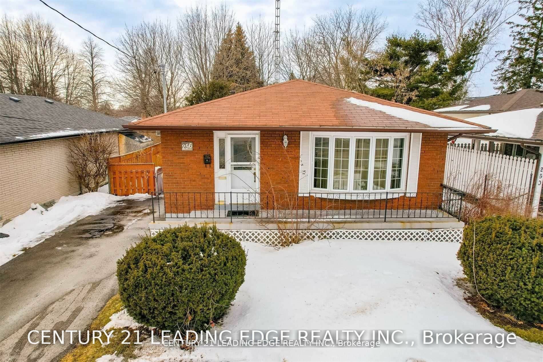 256 Harmony Rd N Bsmt  Oshawa ON L1G 6L5 photo