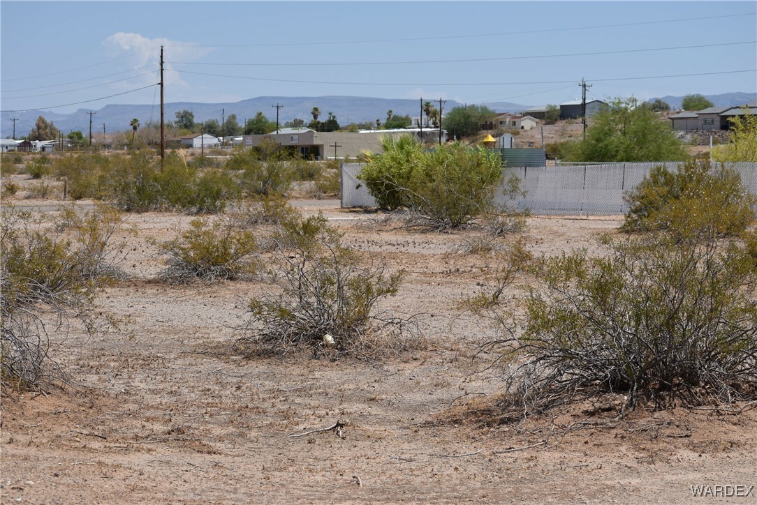 Property Photo:  12884 S Golden Shores Parkway  AZ 86436 