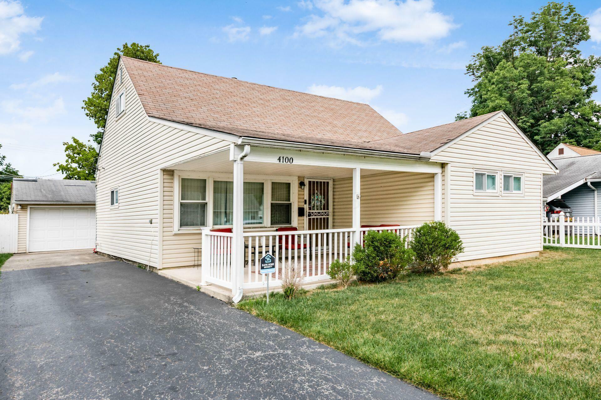 Property Photo: 4100 Elbern Avenue OH 43213