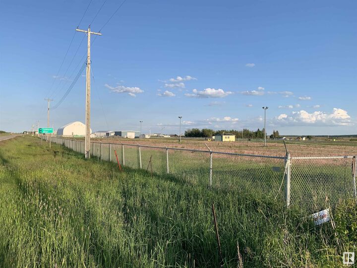 Property Photo:  4920 Hwy 15  AB T0B 2R0 