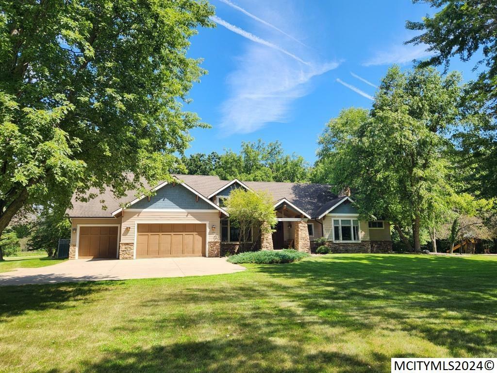 Property Photo:  95 Oak Run Dr  IA 50401 