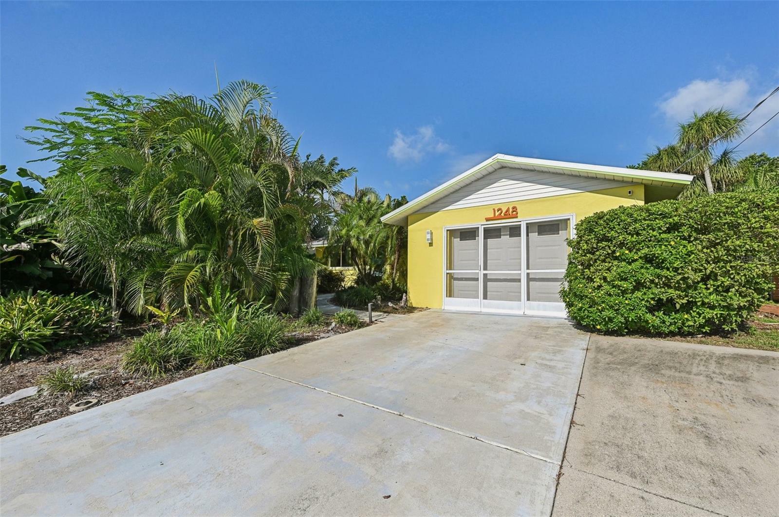 Property Photo:  1248 Jefferson Drive  FL 34224 