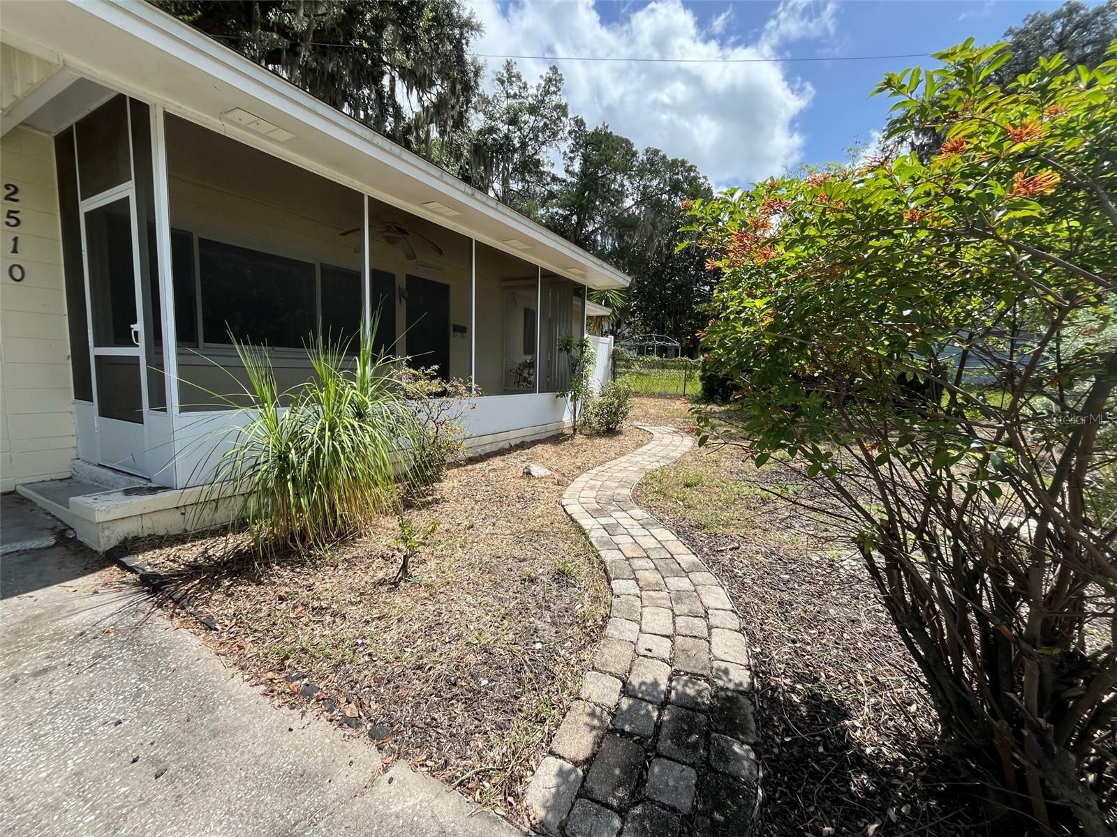 Property Photo:  2510 Winona Avenue  FL 34748 