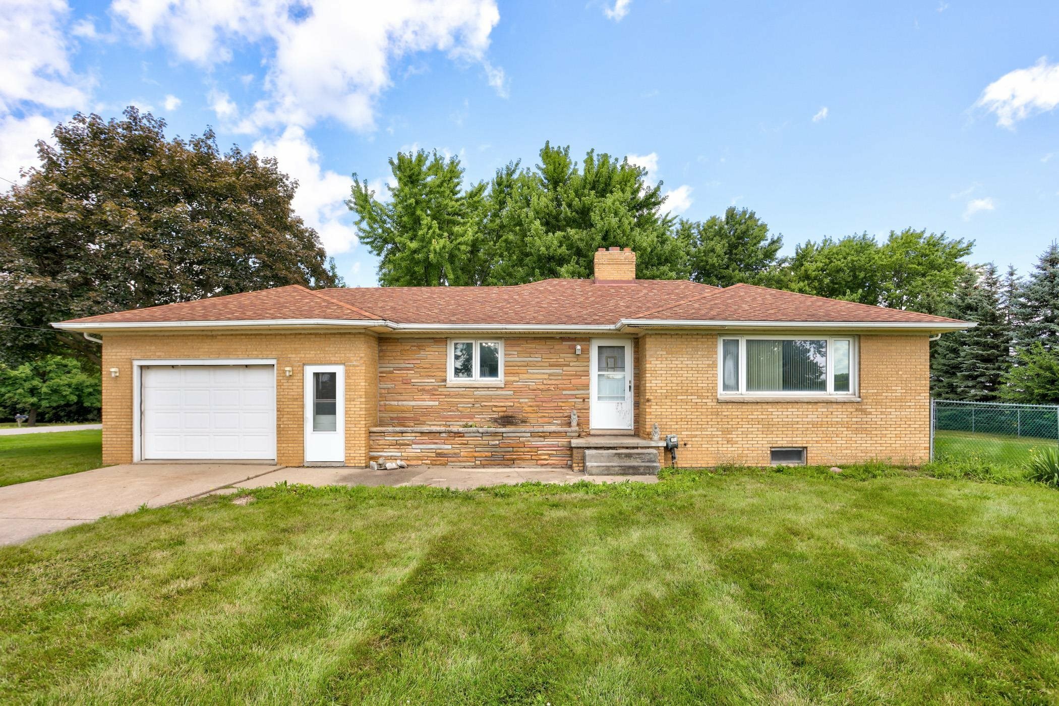 Property Photo:  8992 W Caro Road  MI 48757 