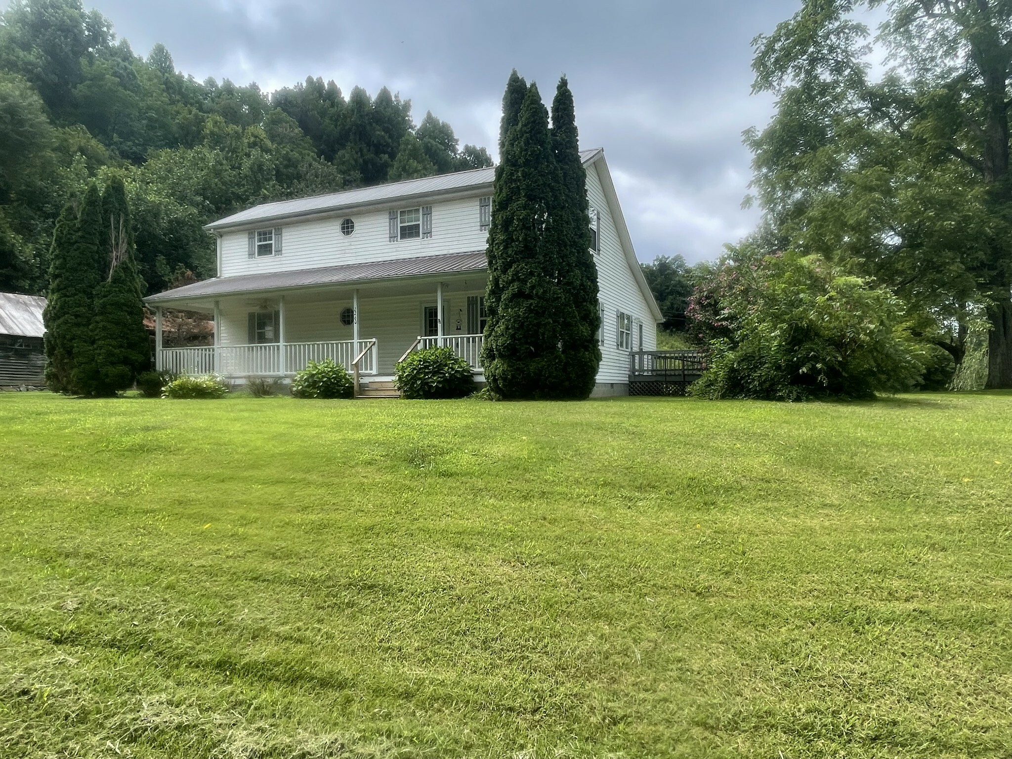 Property Photo:  2260 Lawrence Branch Rd  TN 37018 