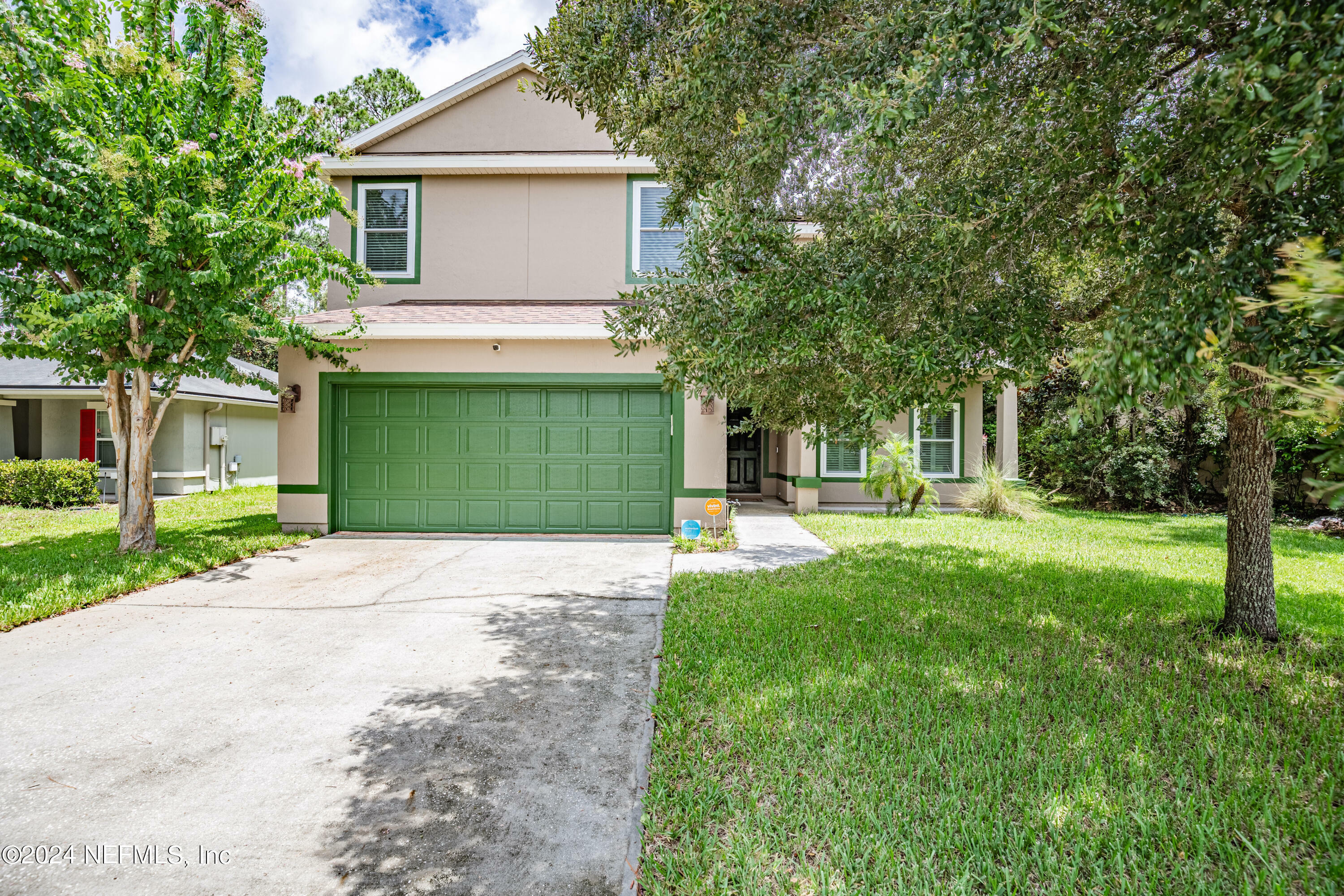 Property Photo: 2051 McGirts Point Boulevard FL 32221