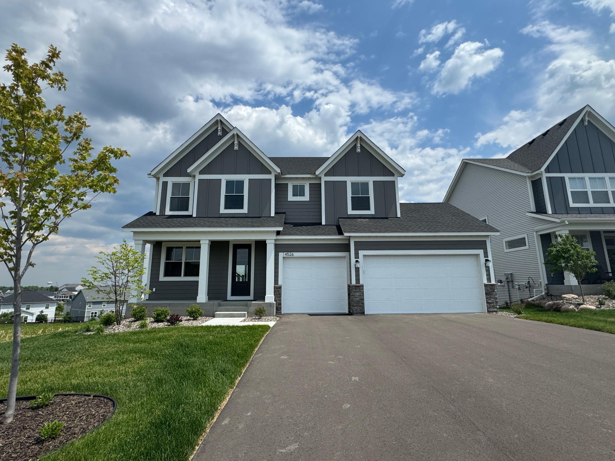 Property Photo: 14526 Kingsview Lane N MN 55327