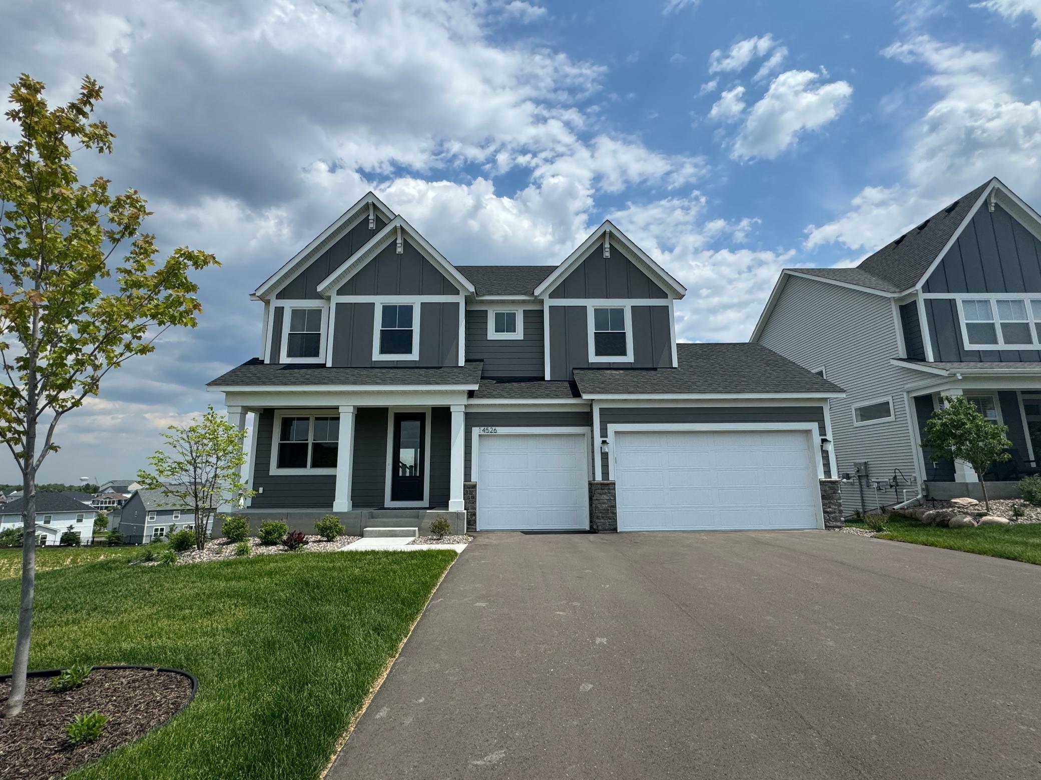 Property Photo: 14526 Kingsview Lane N MN 55327