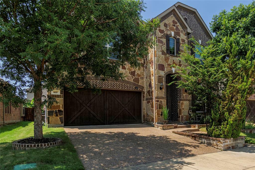 Property Photo:  607 Whitetail Road  TX 76039 