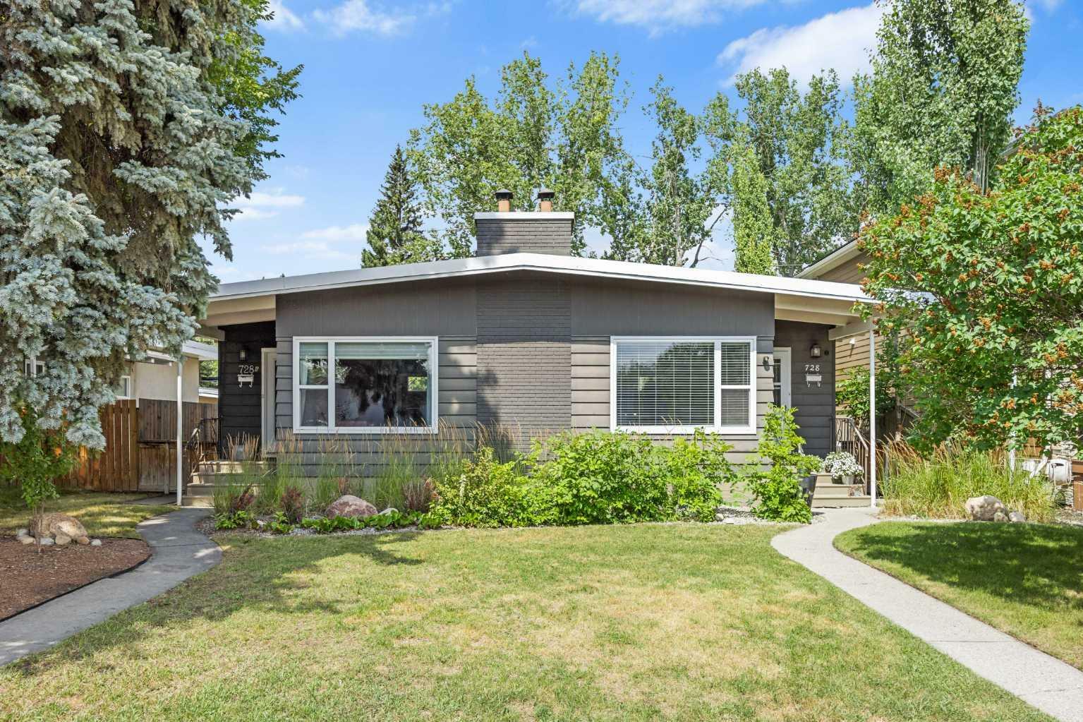 Property Photo:  728 &Amp 728A 54 Avenue SW  AB T2V 0E1 