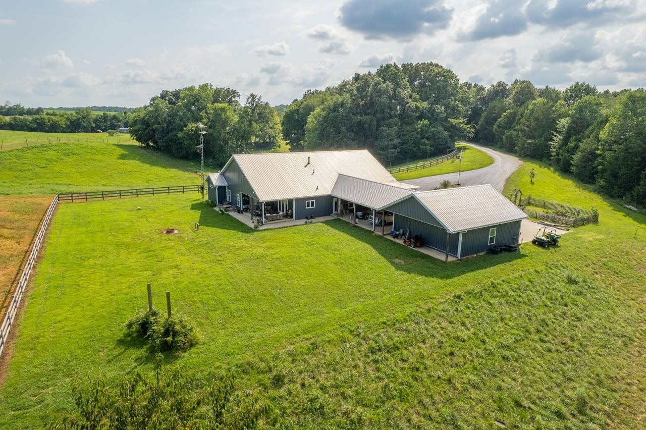 Property Photo:  2820 Barnes School Road  KY 42104 