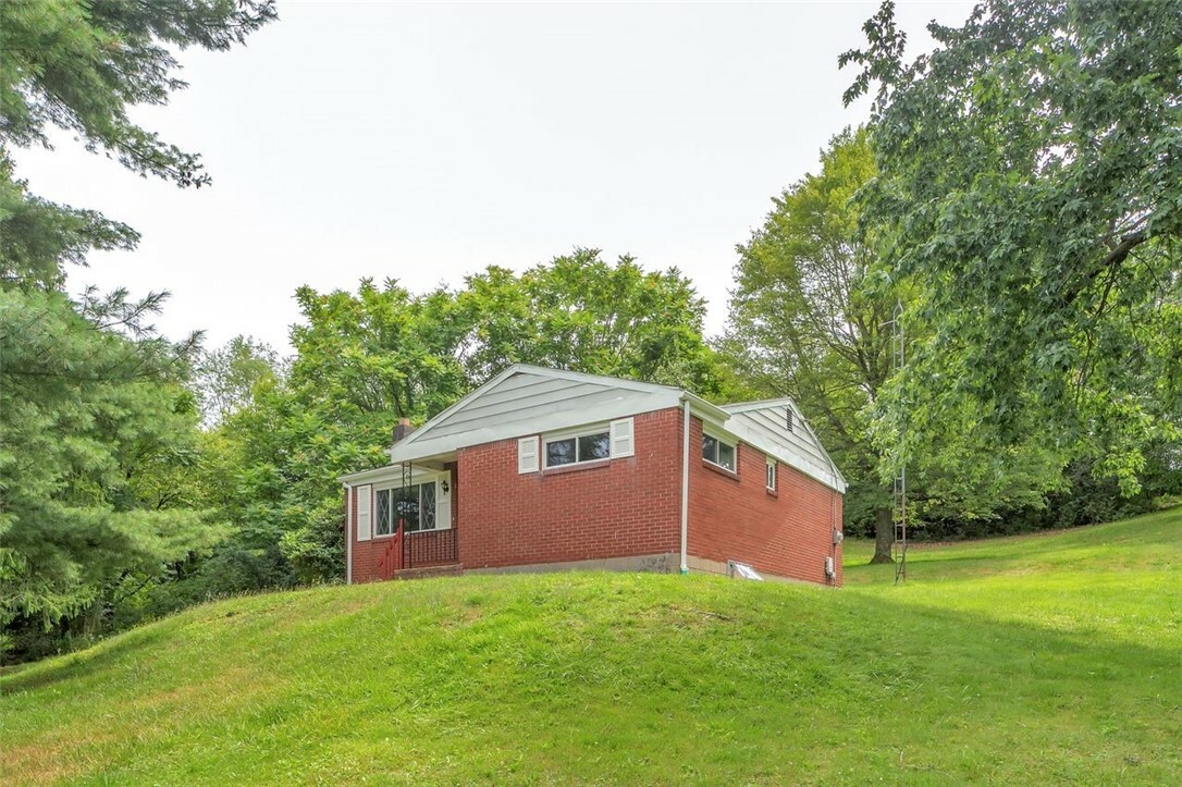 Property Photo:  411 Kepple Rd  PA 15656 