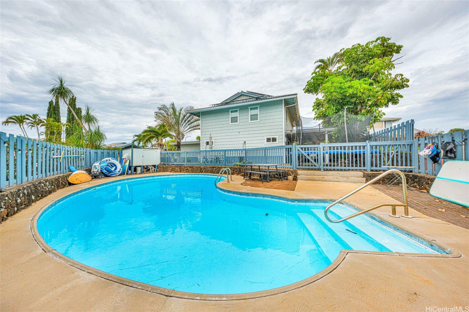 Property Photo:  94-650 Kauakapuu Loop  HI 96789 