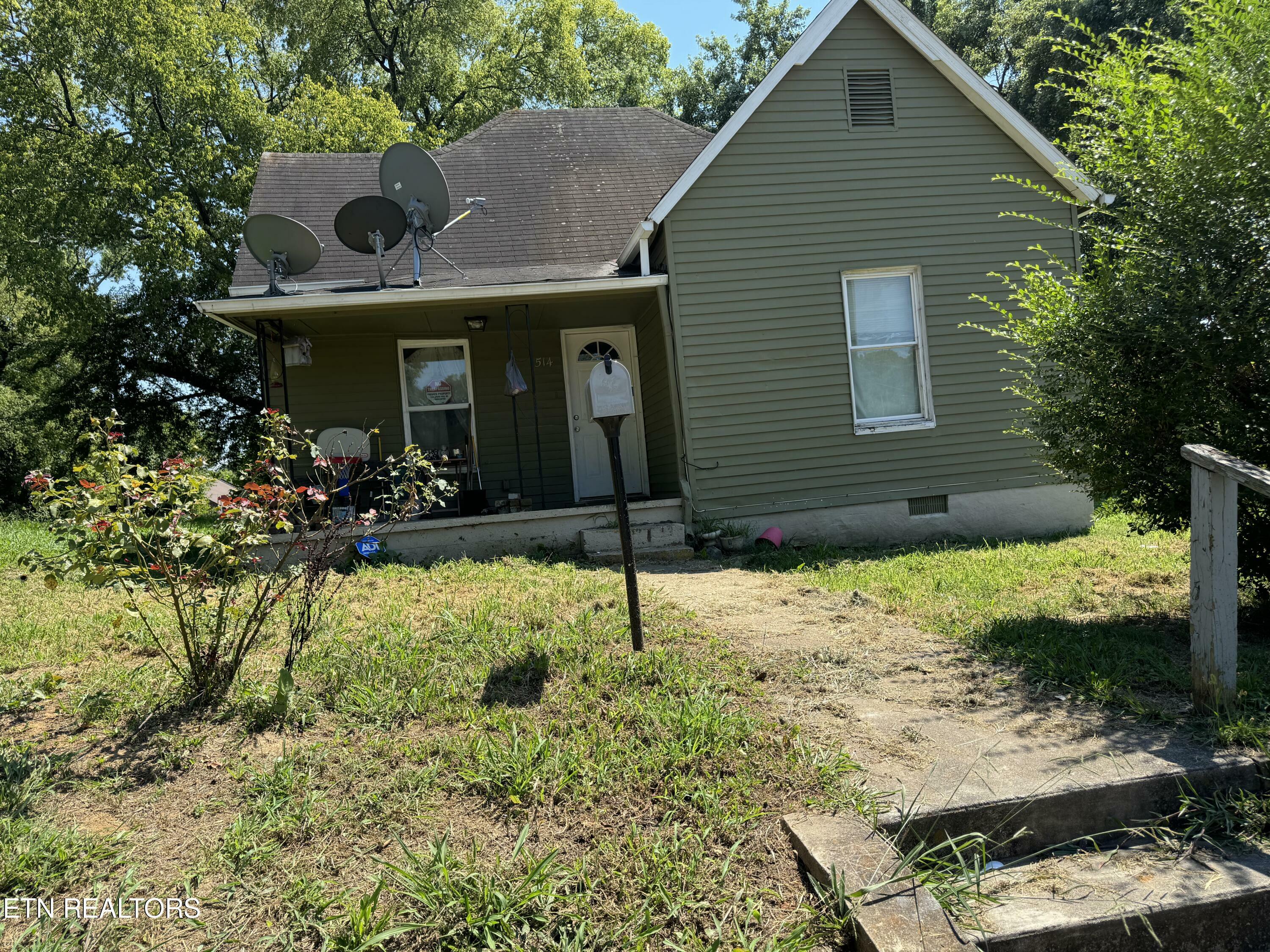 Property Photo:  1514 Jourolman Ave  TN 37921 