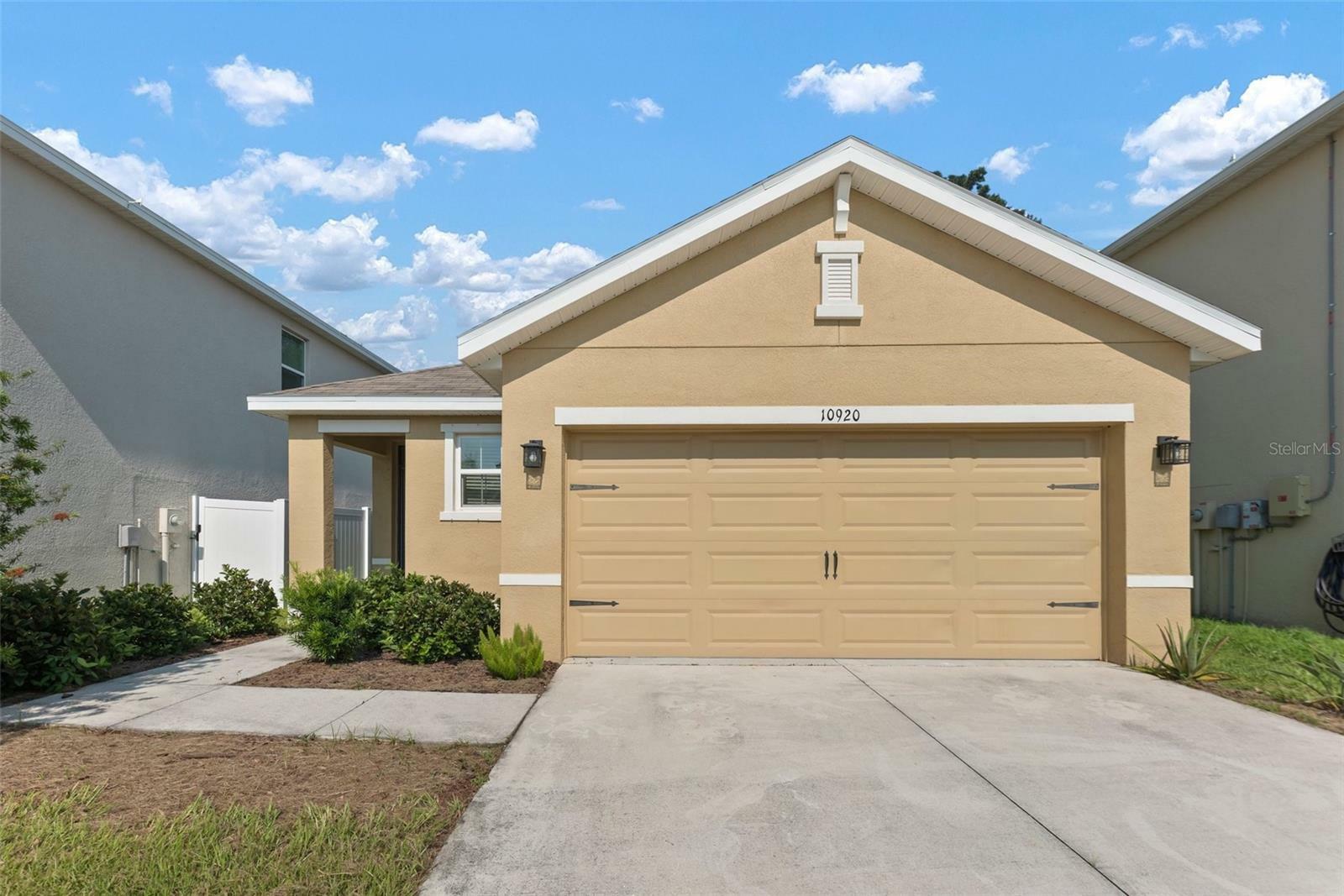 Property Photo:  10920 Carlton Fields Drive  FL 33579 