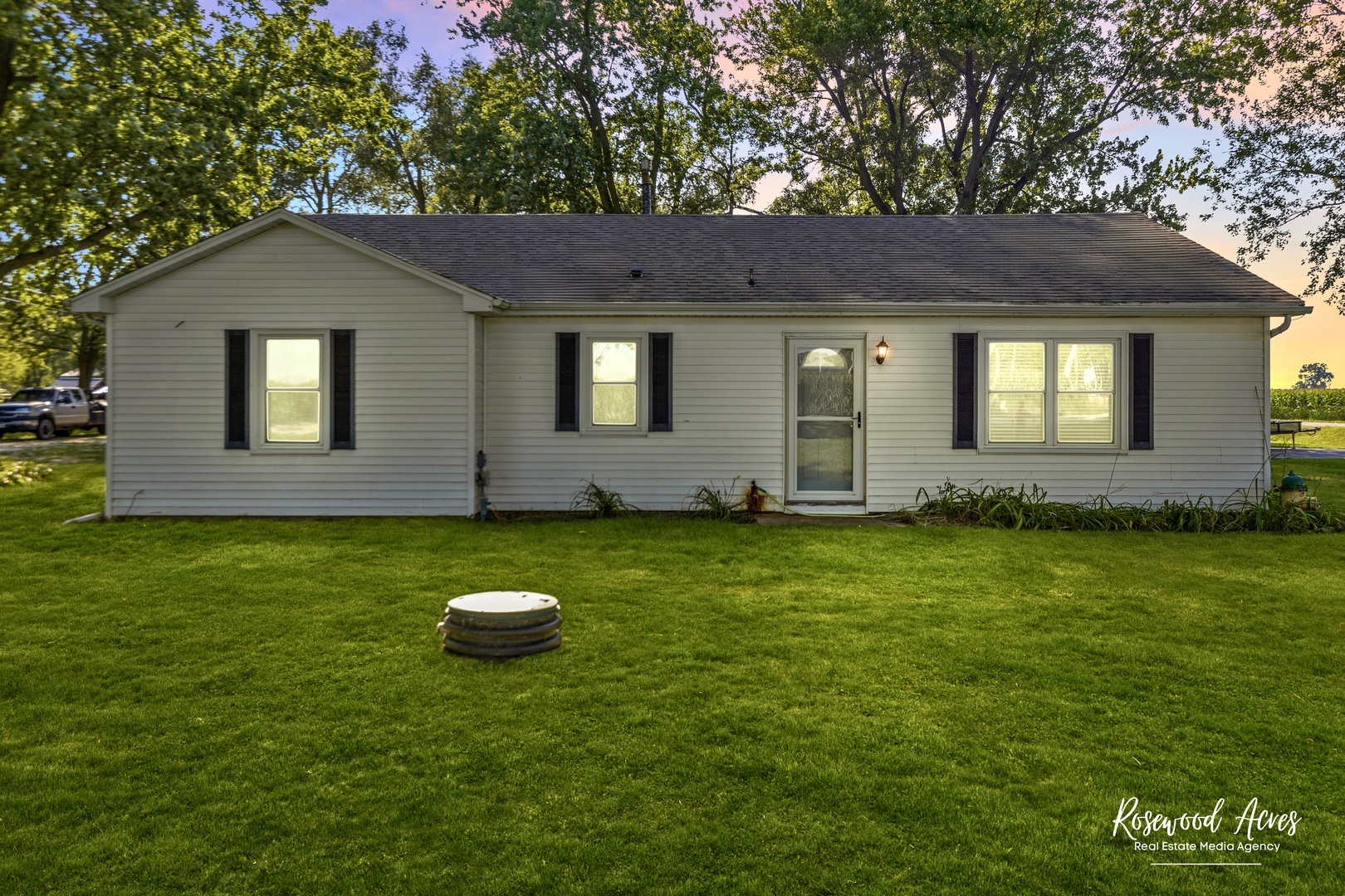 Property Photo:  2032 W 2000S Road  IL 60901 