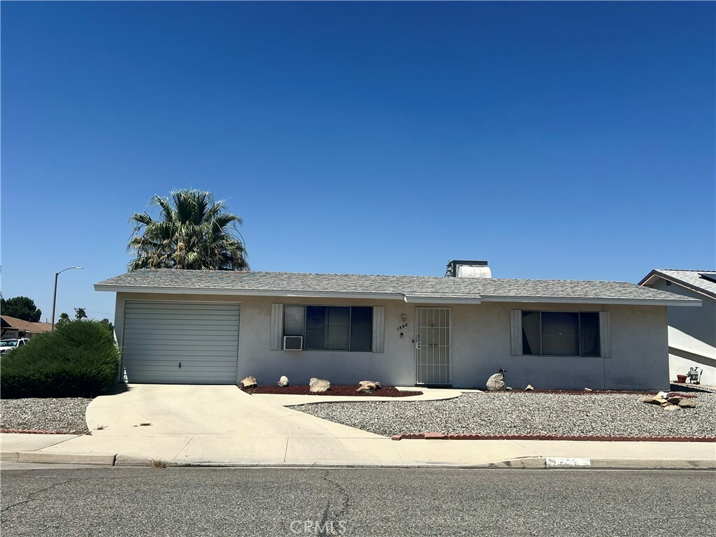 1598 W Wesley Place  Hemet CA 92543 photo