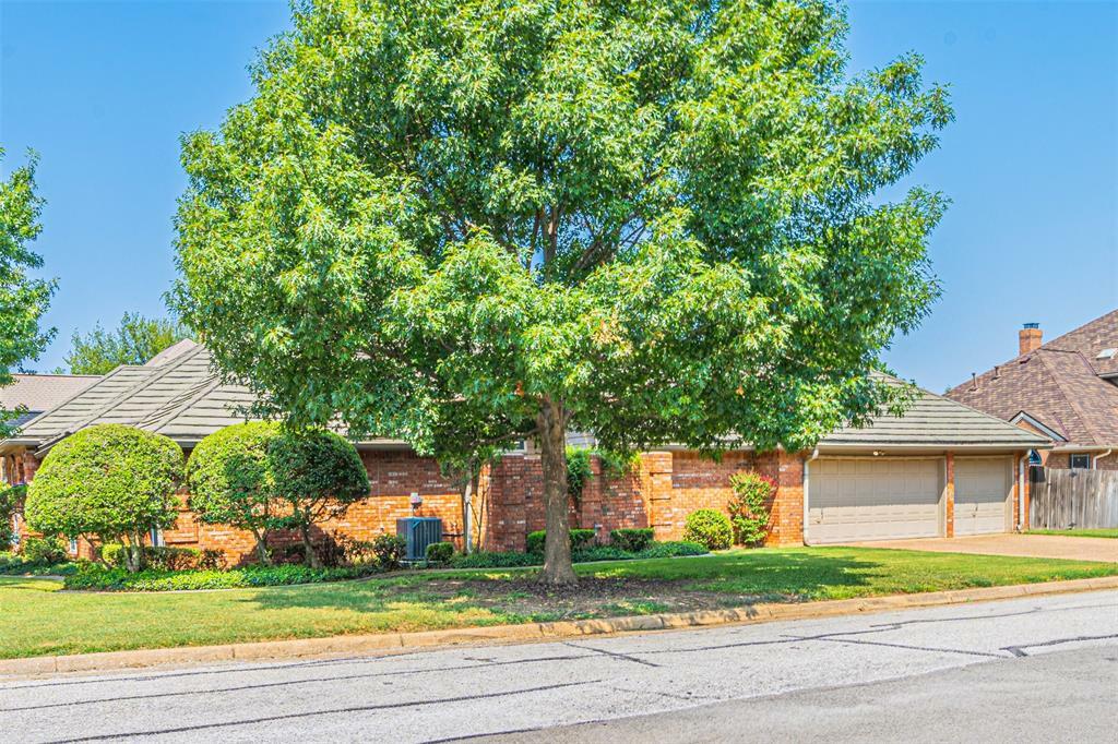 Property Photo:  2701 Connecticut Lane  TX 76001 