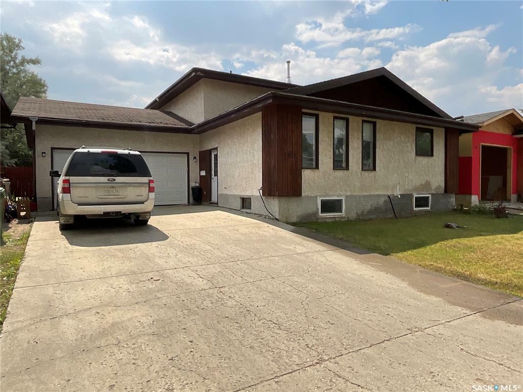 Property Photo:  2827 Truesdale Drive  SK S4V 0V2 