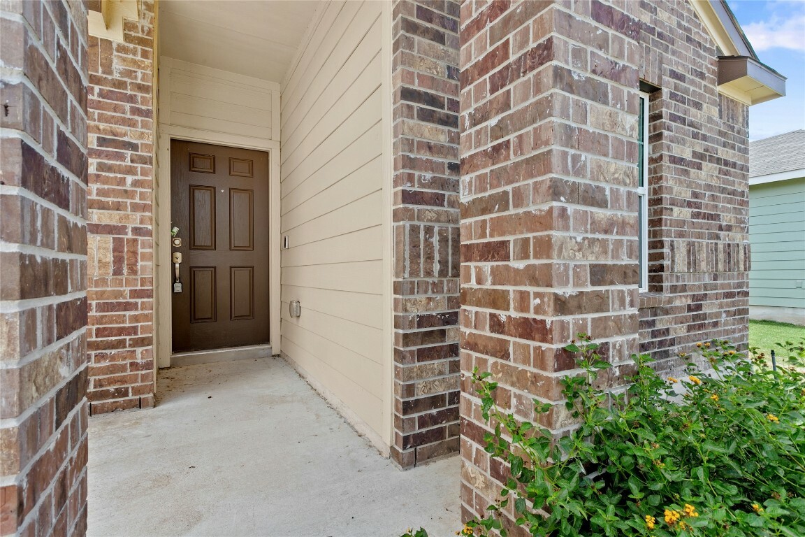 Property Photo:  155 Silver Springs Bend  TX 78640 