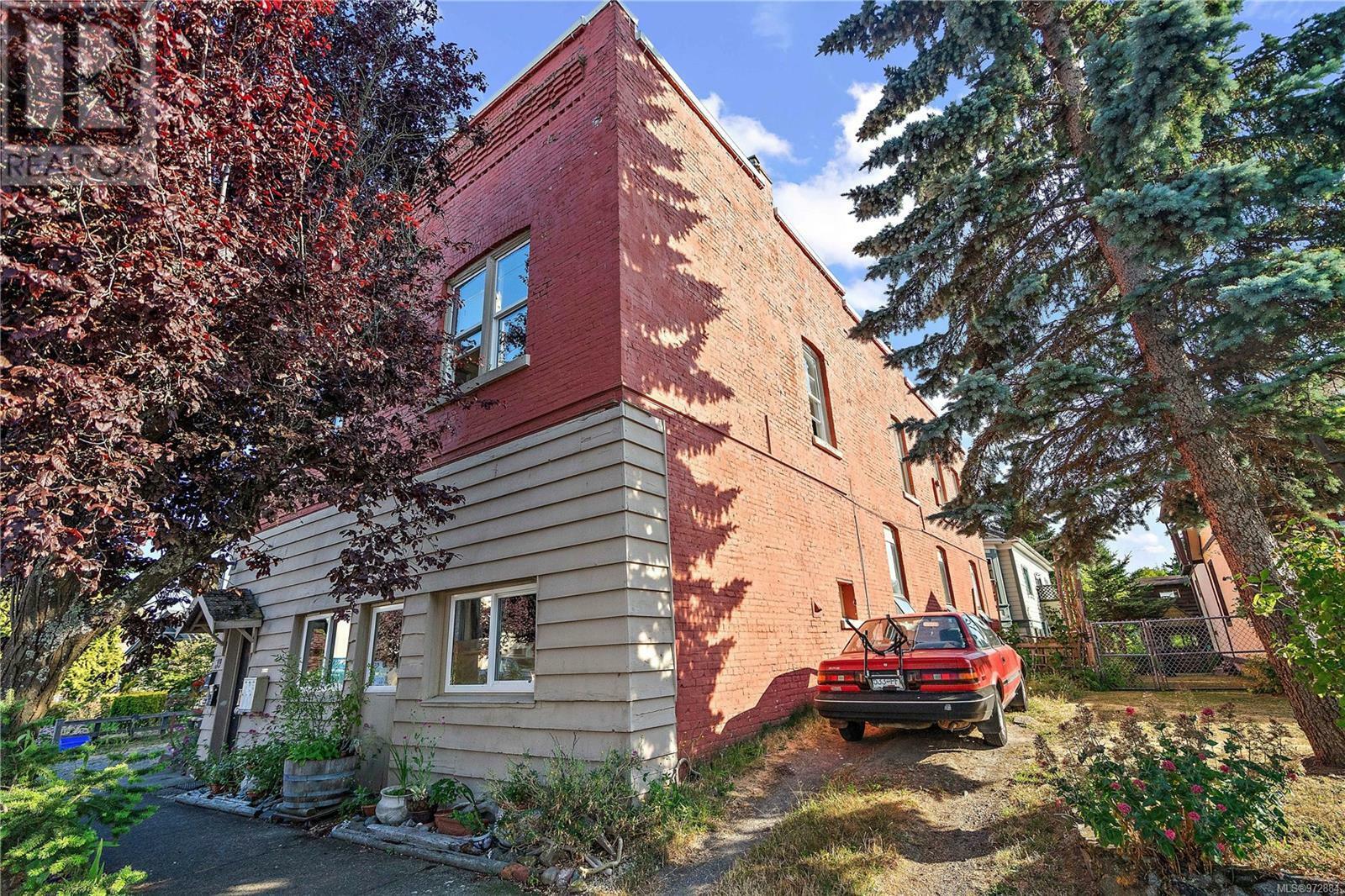 Property Photo:  39-41 Ontario Street  BC V8V 1A8 