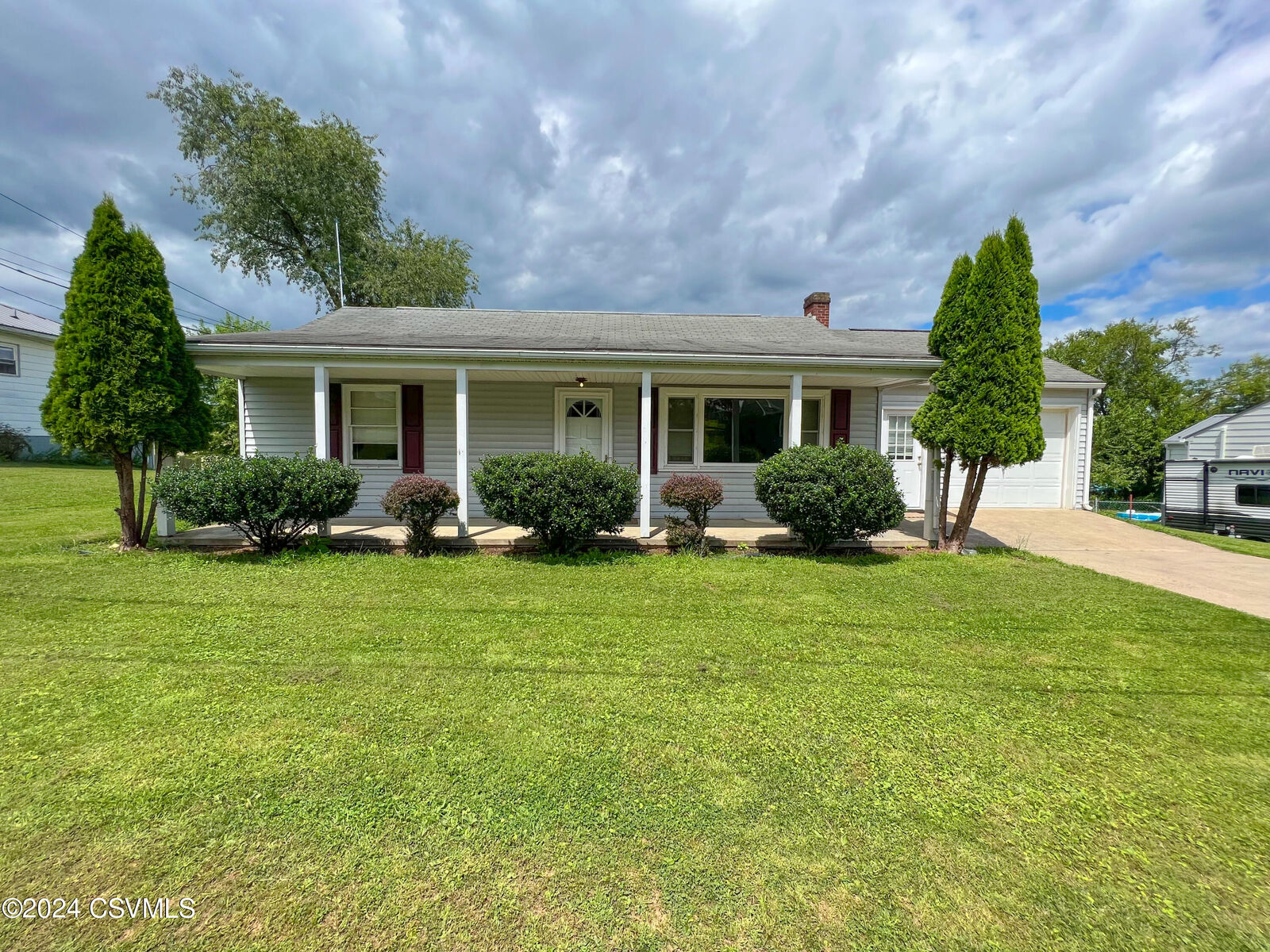 Property Photo:  66 Murray Street  PA 17889 