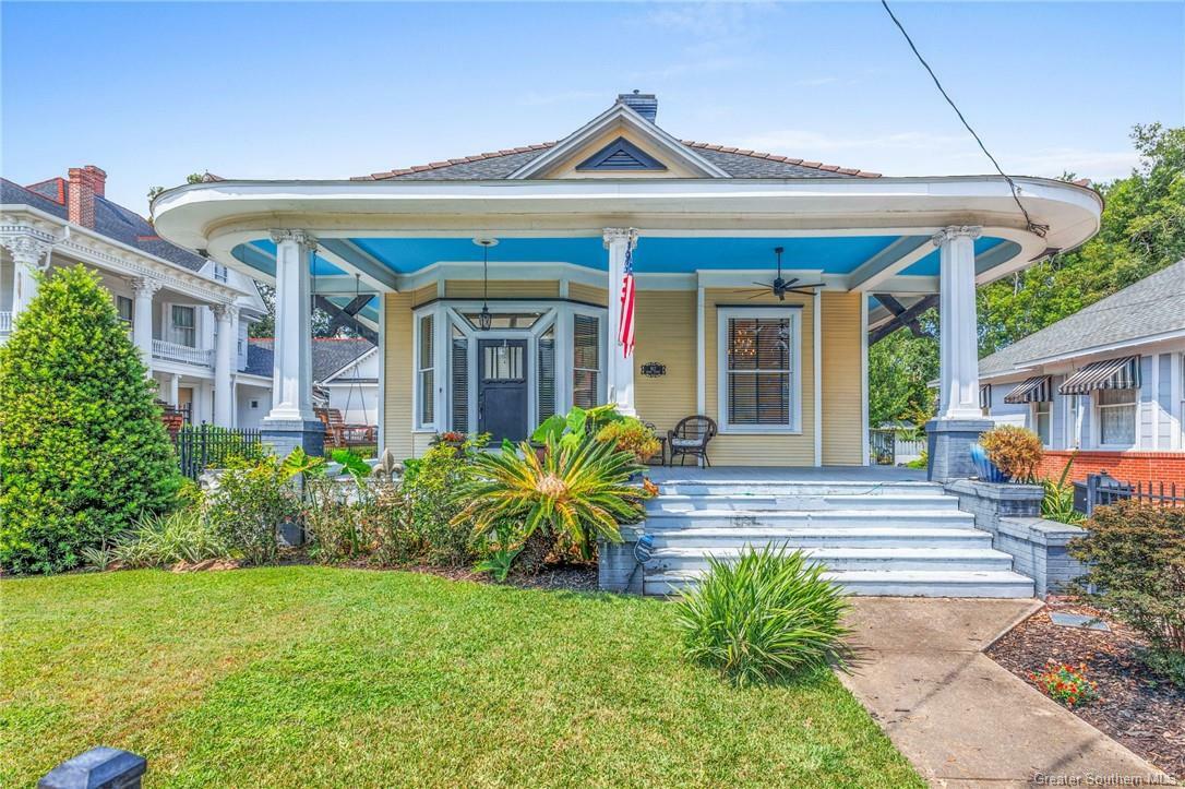 Property Photo:  917 Broad Street  LA 70601 