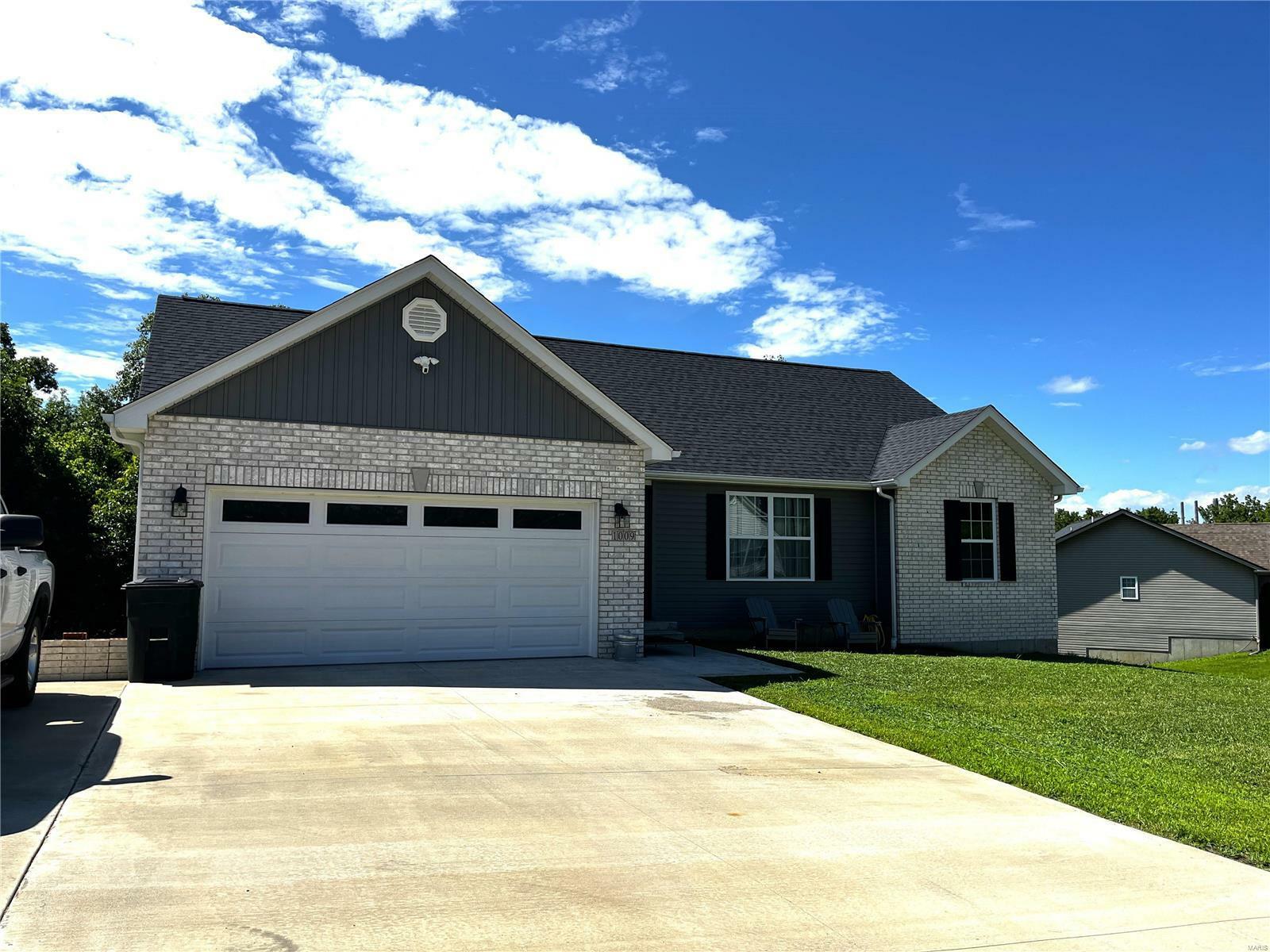 Property Photo:  1009 Lakeway Drive  MO 63055 