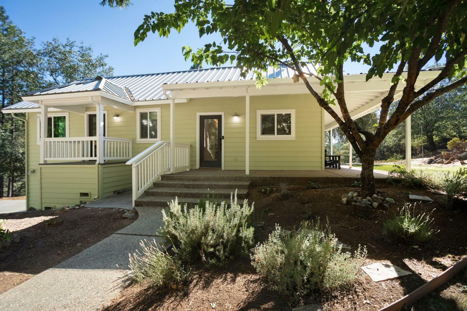 Property Photo:  15064 Manzanita Diggins Drive  CA 95959 