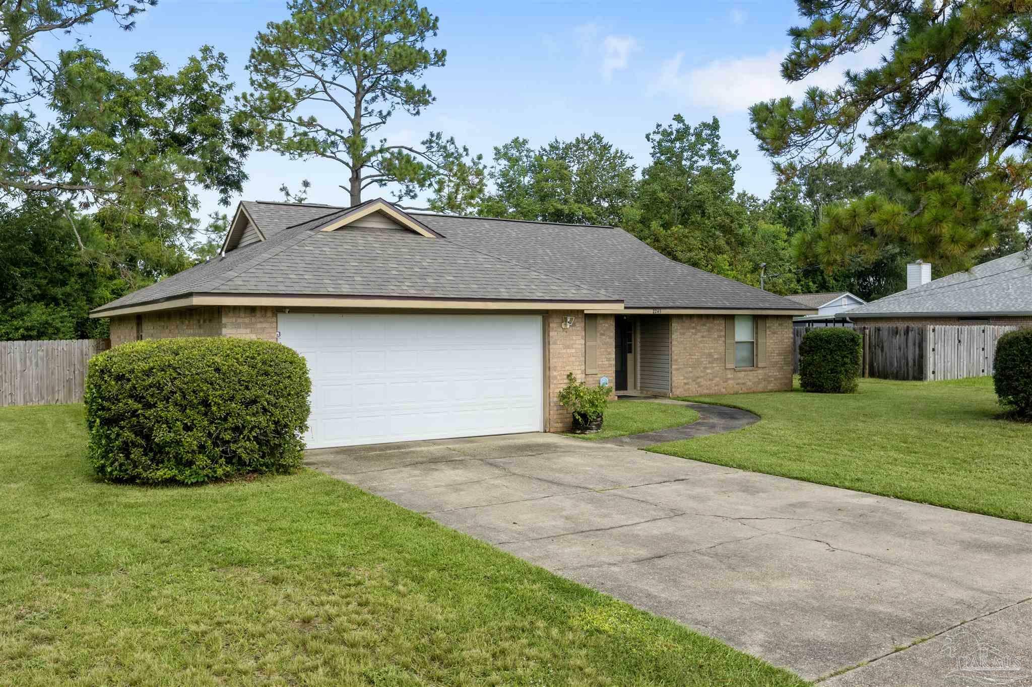 Property Photo:  2243 Cricket Ridge Dr  FL 32533 