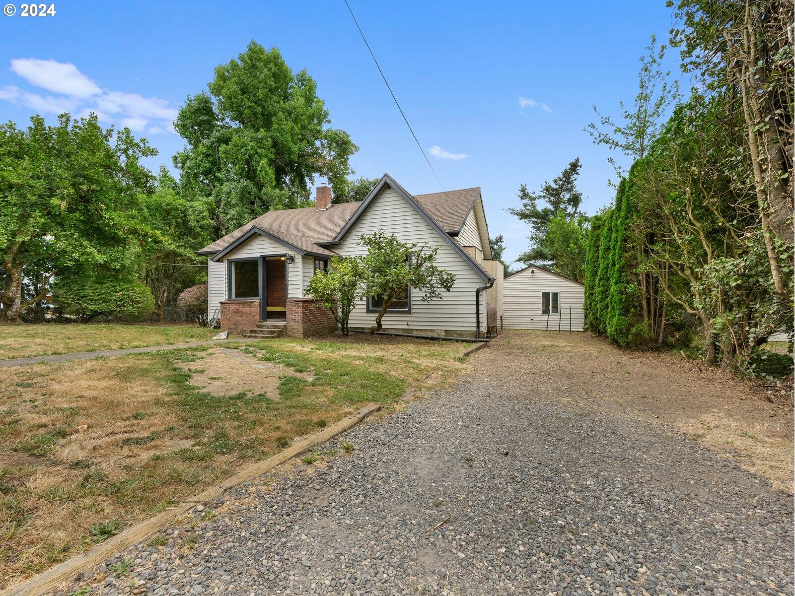 Property Photo:  32000 Hist Columbia River Hwy  OR 97060 