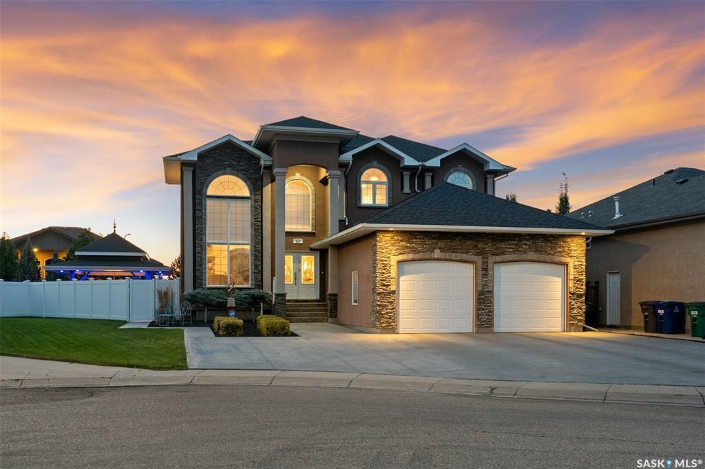 Photo de la propriété:  636 Beechdale Terrace  SK S7V 0A5 