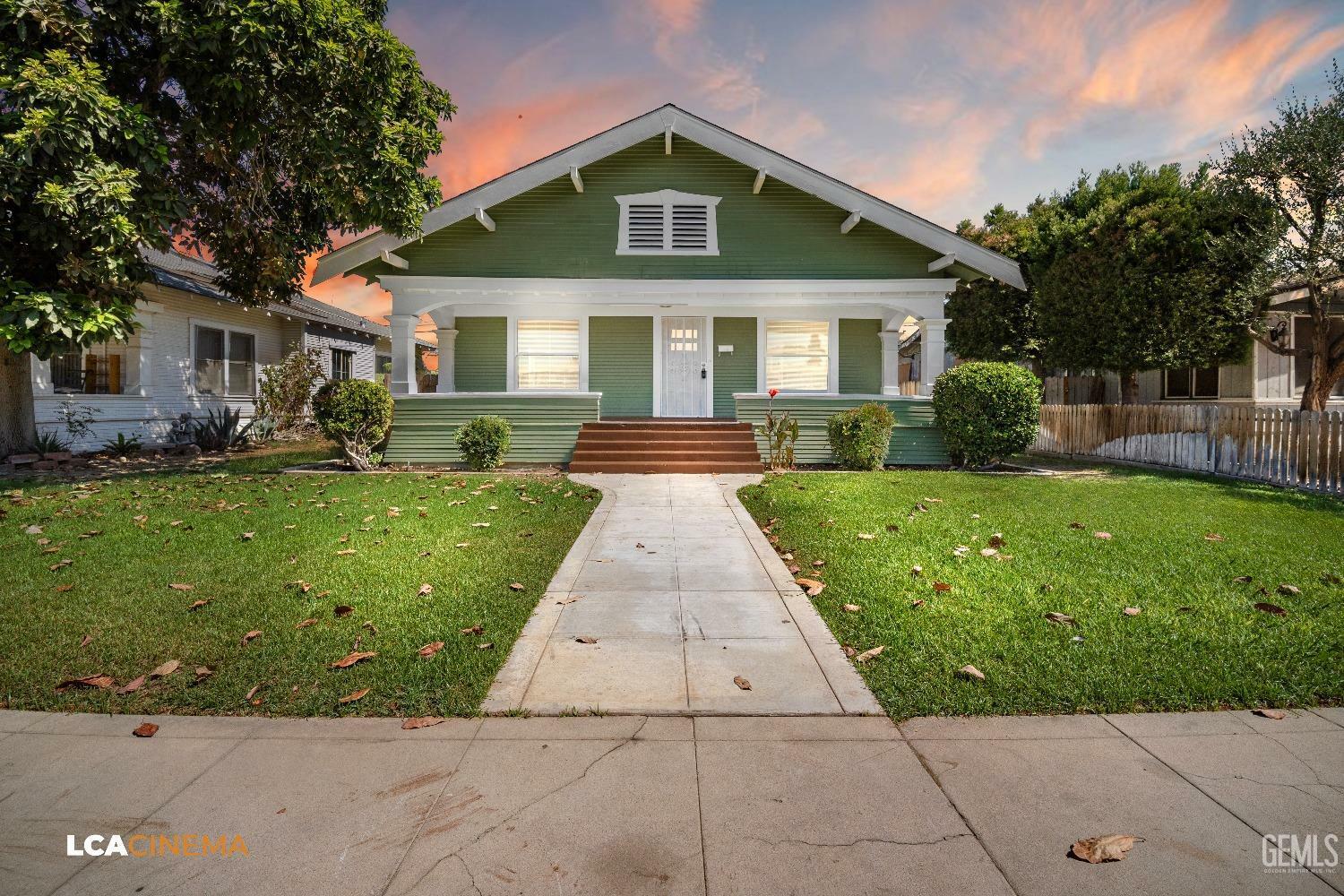 Property Photo:  2216 San Emidio Street  CA 93304 