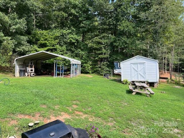 Property Photo:  69 Walnut Grove Road  NC 28761 