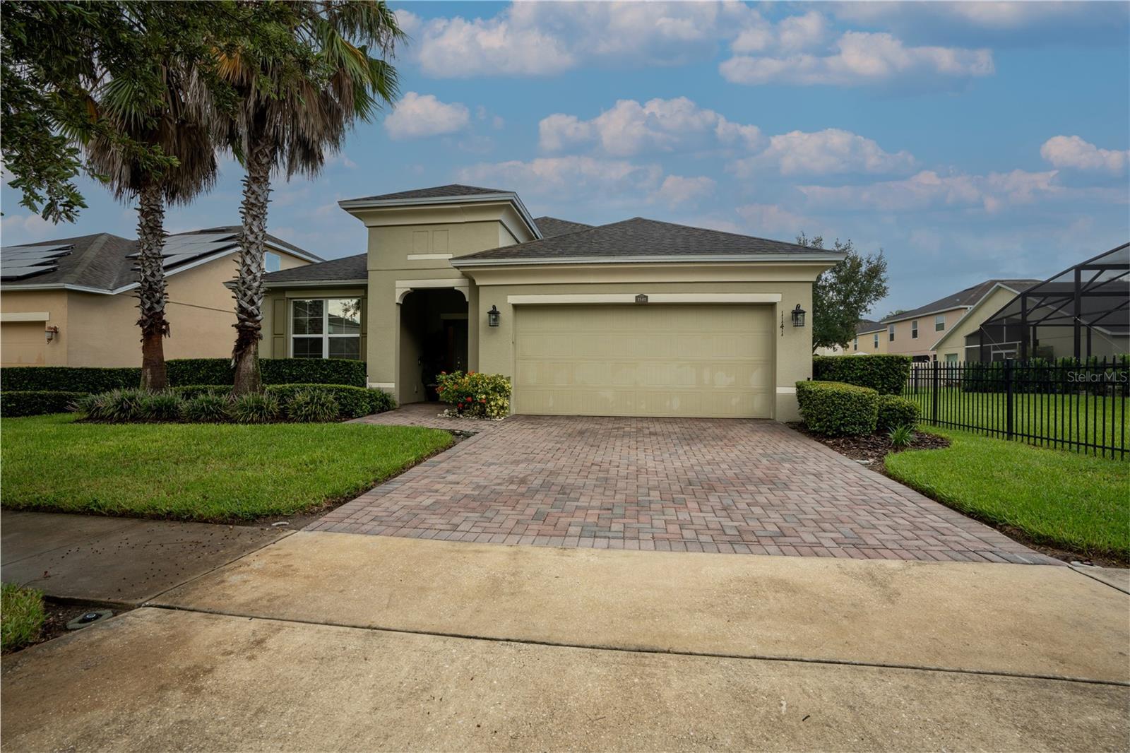 Property Photo: 1141 Sawgrass Pointe Drive FL 32824