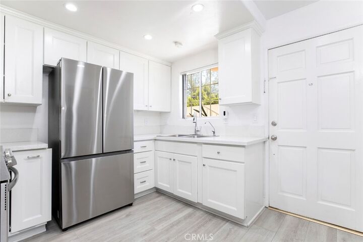 Property Photo: 10128 Hillhaven Avenue 104 CA 91042