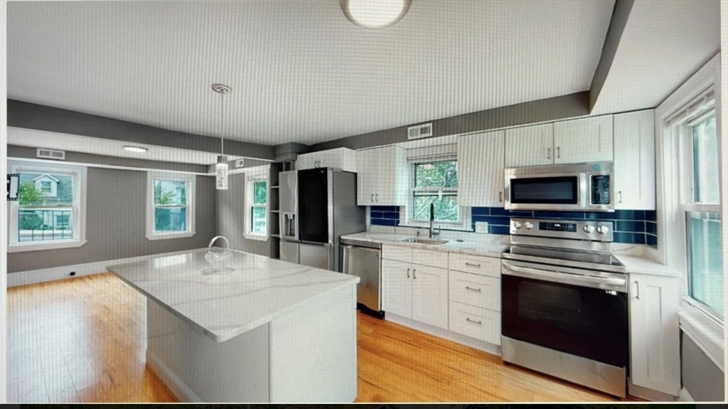 Property Photo:  21 Washington Ave 1  MA 01760 