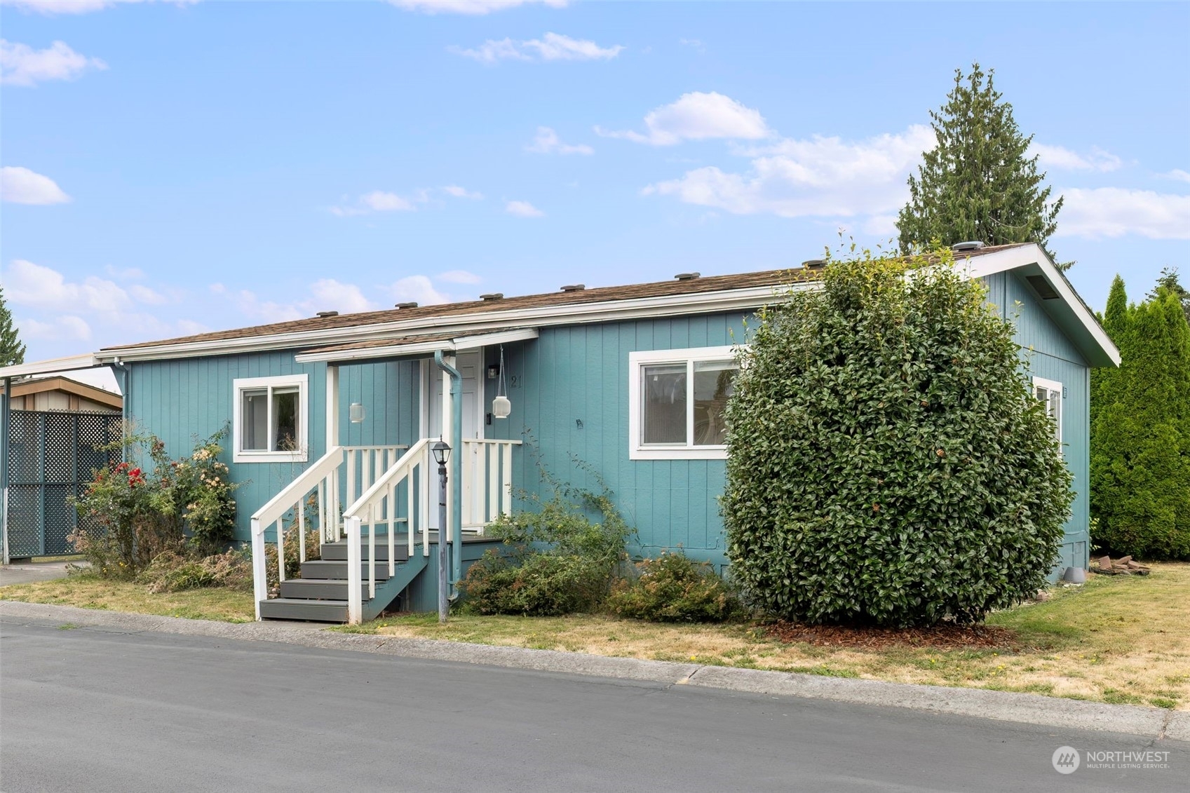 Property Photo:  707 SE 37th Street 21  WA 98002 