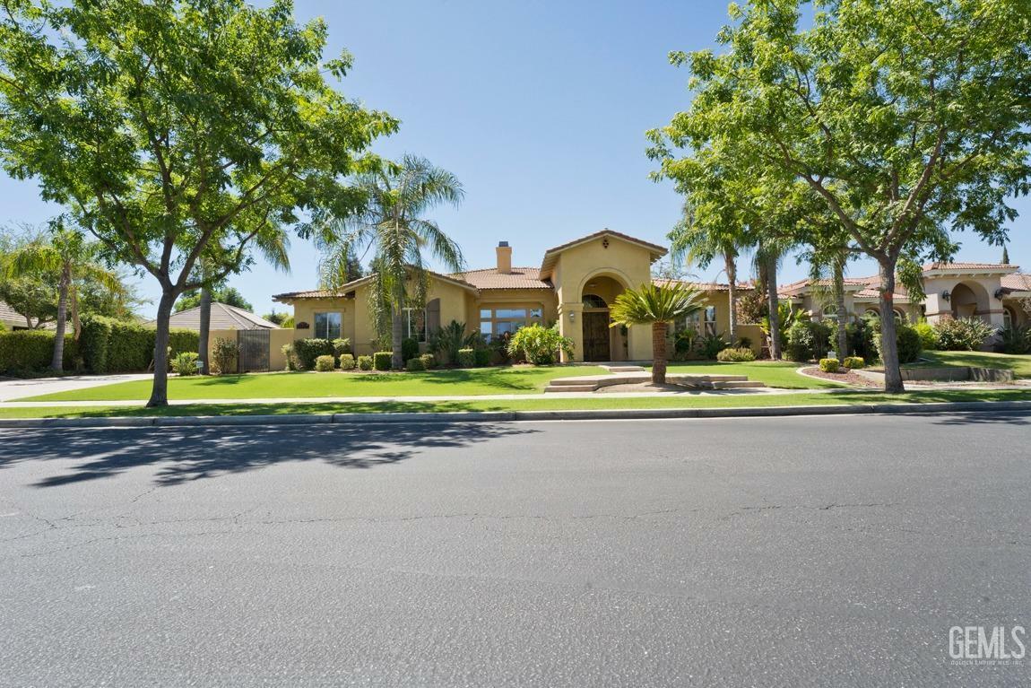 Property Photo:  11103 Queensbury Drive  CA 93312 