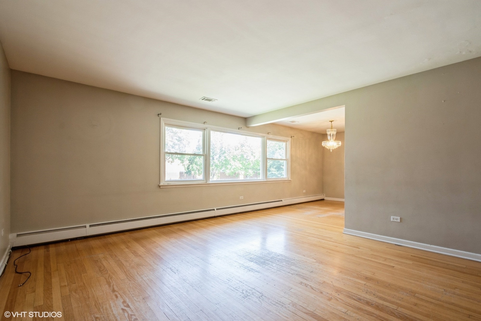 Property Photo:  4029 W Columbia Avenue  IL 60712 