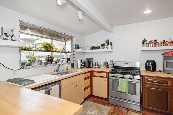 Property Photo: 865 Loma Drive CA 90254