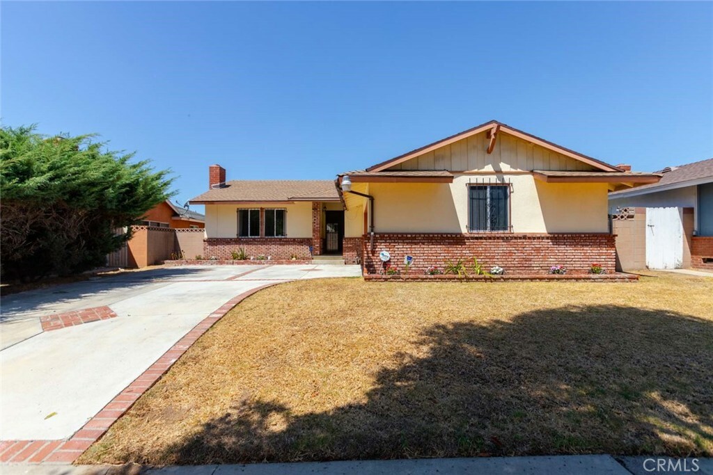 Property Photo:  16927 Belforest Drive  CA 90746 