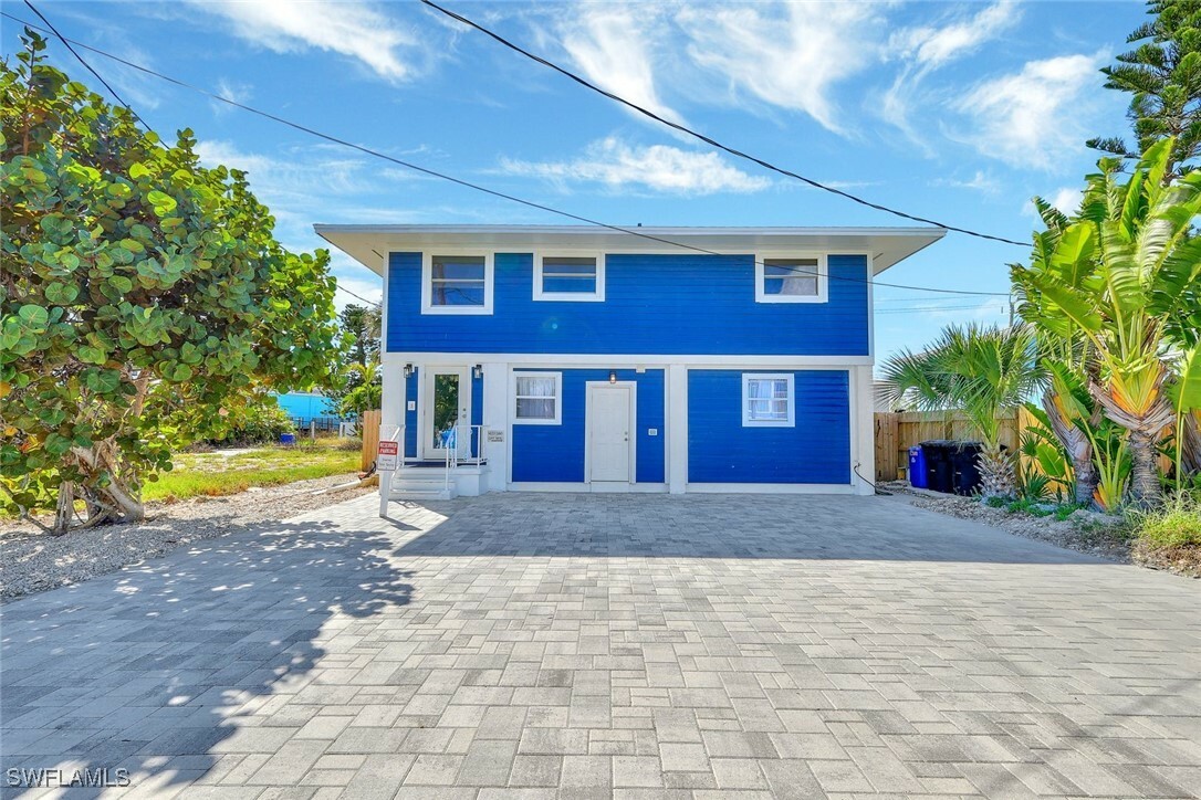 135 Mango Street  Fort Myers Beach FL 33931 photo